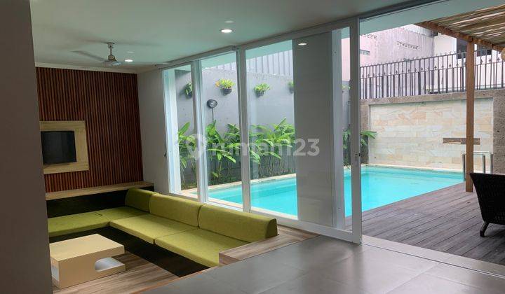 4BR NEWLY RENOVATED VILLA IN ONE GATE CLUSTER JIMBARAN 1