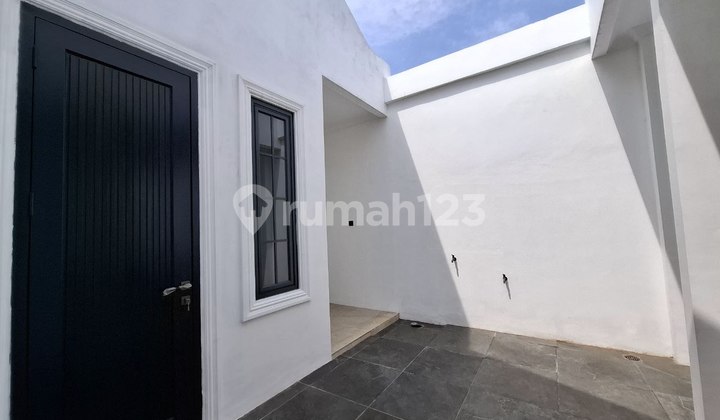 DIJUAL RUMAH LUX 3 LANTAI  Dalam Perumahan Nempel Galaxy BEKASI  2
