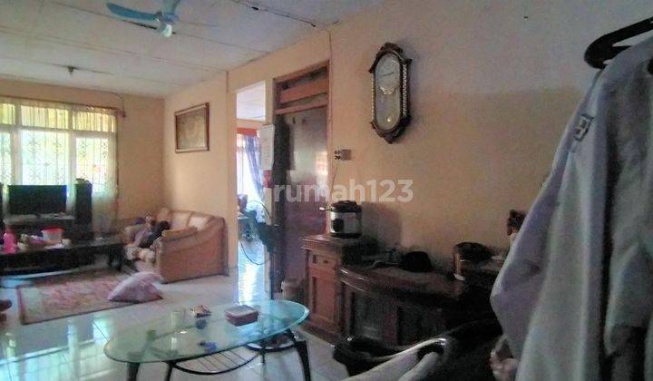 ruang keluarga rumah bagus unfurnished shm bulak