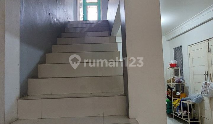 Spacious Land Hook House, Strategic Flood-Free Location in Jatimakmur, Bekasi 2