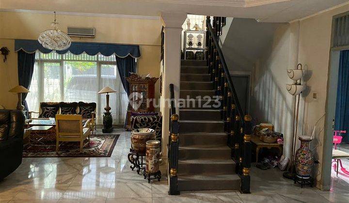 Rumah 2 Lantai Bagus SHM di Menteng Dalam Jakarta Selatan  2