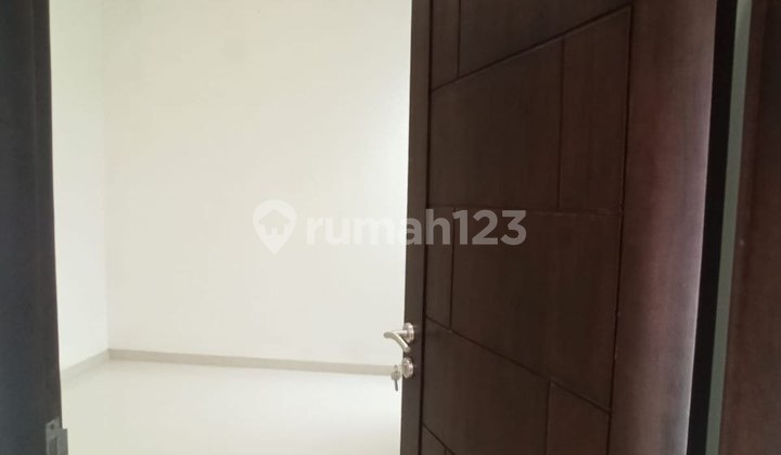 Rumah Mewah Minimalis di Perumahan Dekat Toll & Golf Rawamangun, 2