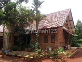 Rumah luas artistik di pinggir jalan Ciganjur Jakarta Selatan  2