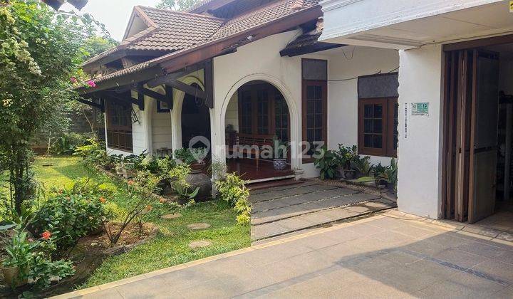 Rumah Bagus Semi Furnished SHM Jati Cempaka, Bekasi 1