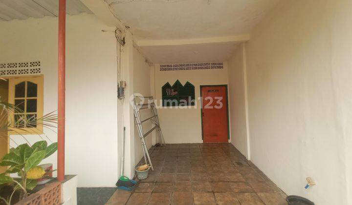 Rumah 2 Lantai Bagus SHM di Jakasetia Kota Bekasi, Bekasi 2