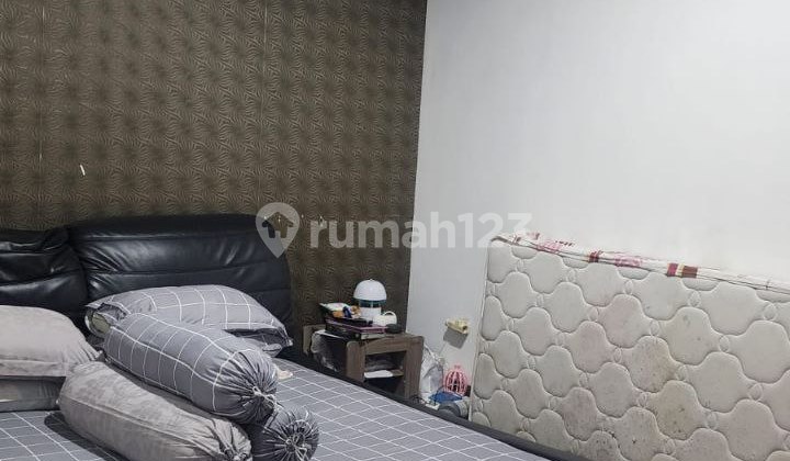 Rumah Bagus Semi Furnished SHM Jatiwaringin, Bekasi 2