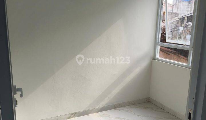 Rumah 2 Lantai Baru SHM di Jatimakmur Bekasi  2