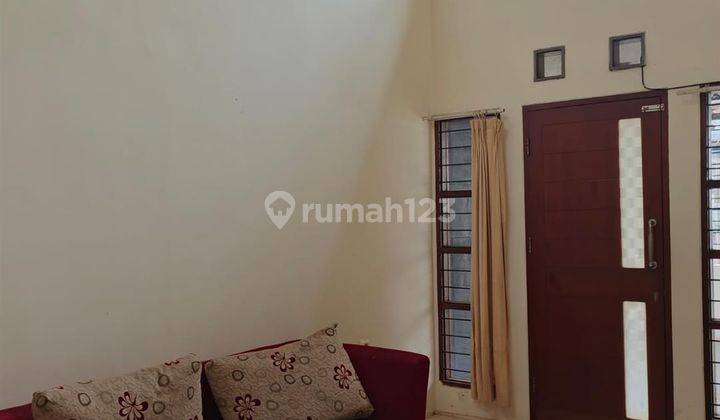 Rumah 2 Lantai Bagus Semi Furnished SHM di Bintaro Tangerang 2