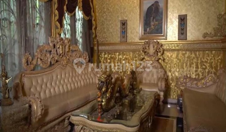 Rumah Perpaduan Desain Tionghoa dan Jawa Modern di Kemang Pratama 2