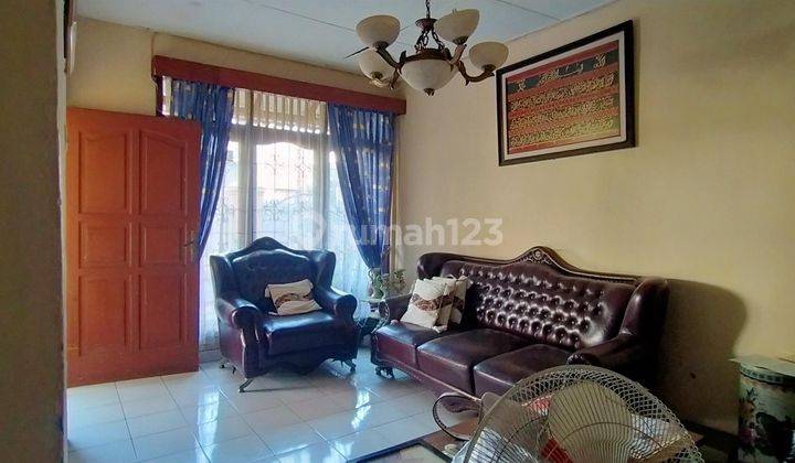 ruang tamu rumah bagus unfurnished shm bulak