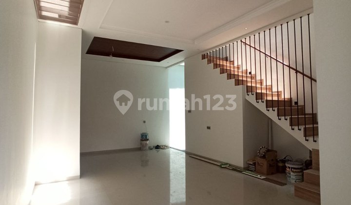 Nice House Unfurnished Freehold Title Rawamangun, East Jakarta 2