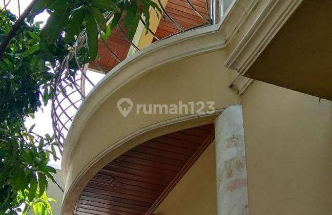 Rumah 2 Lantai Semi Furnished SHM di Pondok Hijau Permai Bekasi, 1