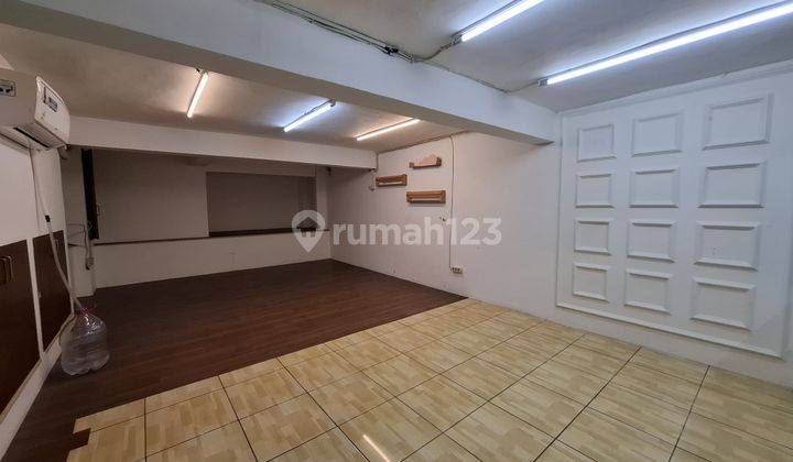 Disewakan Cepat Rumah Layar Permai Pik1 Uk 8x15 3,5 Lantai Semi Furnished 2