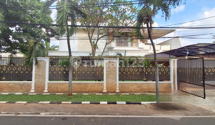 Rumah Siap Huni Nyaman 2 Lantai Full Furnish di Duren Sawit S8956 Rumah Siap Huni Nyaman 2 Lantai Full Furnish di Duren Sawit S8956