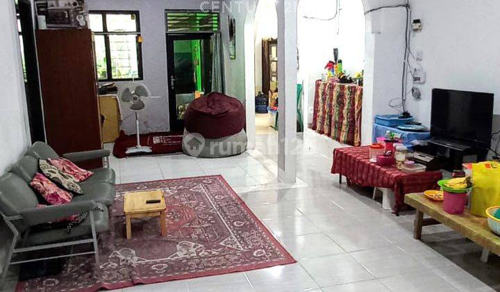 Rumah Dekat Stasiun Dan Akses Umum Di Matraman S8057 1