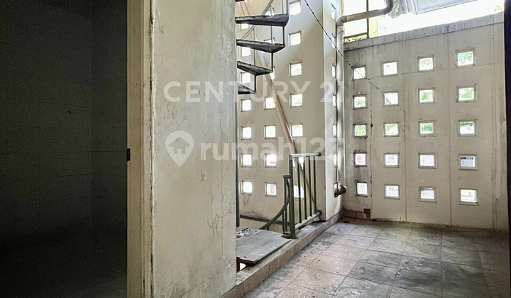 Hoek House 2½ Floors in a Comfortable Complex at Pulomas S8819 2