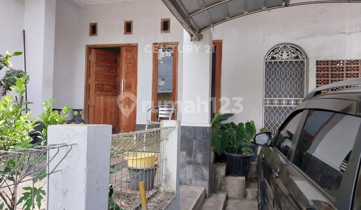 Classic 2-Story Residence in Bbs Cilegon Negotiable Until Deal