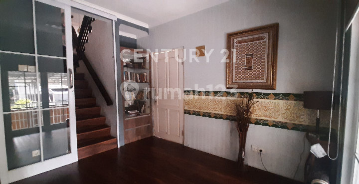 HARGA DI BAWAH APPRAISAL, RUMAH CANTIK DIJUAL CEPAT. 2