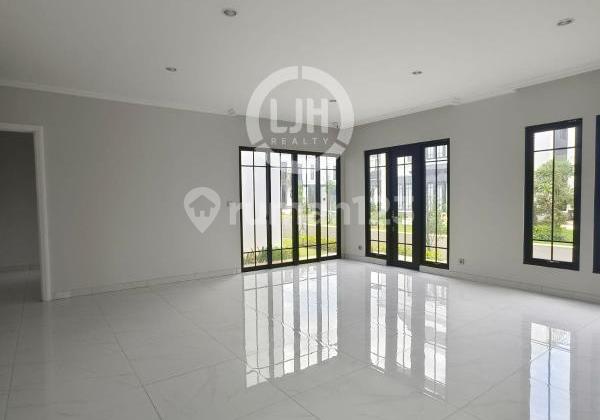 Rumah Hook di Sumareccon Crown Gading Harapan Indah Bekasi 2