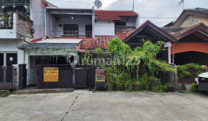 Dijual Rumah Luas 2 Lantai di Masnaga Bekasi 