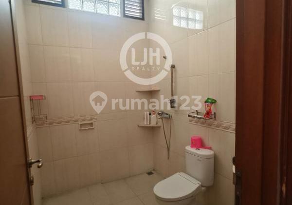 Dijual Rumah Luas Cantik Selangkah ke Mall Grand Galaxy di Jakasetia Bekasi 2