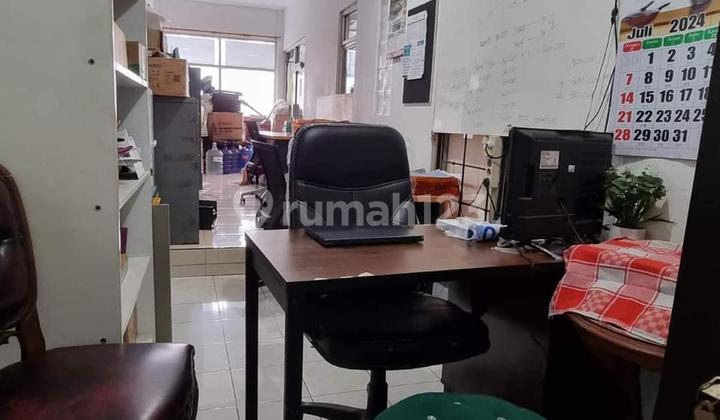 Dijual Rumah Luas Strategis Bebas Banjir di Marga Jaya Bekasi 2