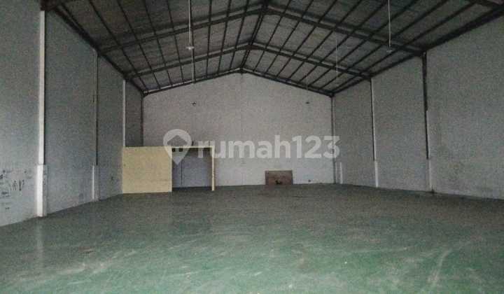 Warehouse for Rent, Land Area 1,200 m², Building Area 900 m², DPR Block, Cipondoh District, Tangerang City Warehouse for Rent, Land Area 1,200 m², Building Area 900 m², DPR Block, Cipondoh District, Tangerang City