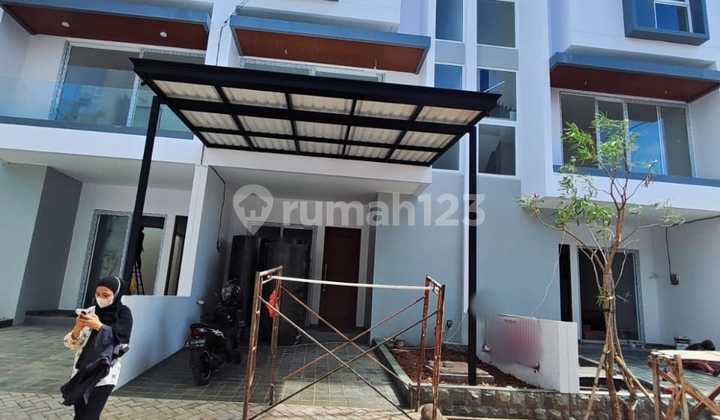 For Sale New House, Land Area 123 M², Building Area 301 M², 3 Floors, Hook, Taman Surya 5, Kalideres, West Jakarta 2