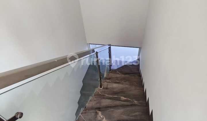 Dijual Rumah Baru LT 173M², LB 309M², 3 ltr, Taman Surya, Pegadungan, Kalideres, Jakarta Barat 2