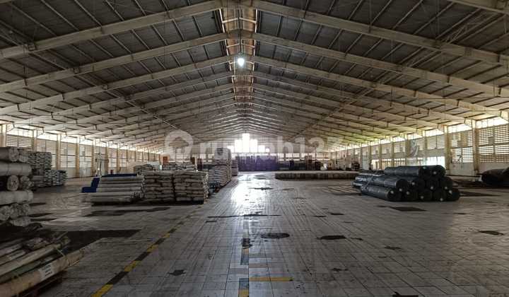For Rent: Warehouse, Land Area 2.2 ha, Building Area 9,240 m², Jatake, Jatiuwung District, Tangerang City. For Rent: Warehouse, Land Area 2.2 ha, Building Area 9,240 m², Jatake, Jatiuwung District, Tangerang City.