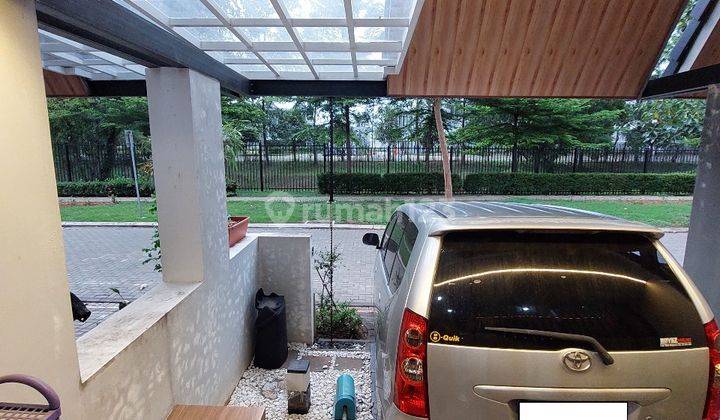 Dijual Rumah Full Furnished Fleekhauz Bsd Samping Greenwich Bsd City Serpong Tangerang Bagus Tinggal Bawa Koper Depan Taman 1