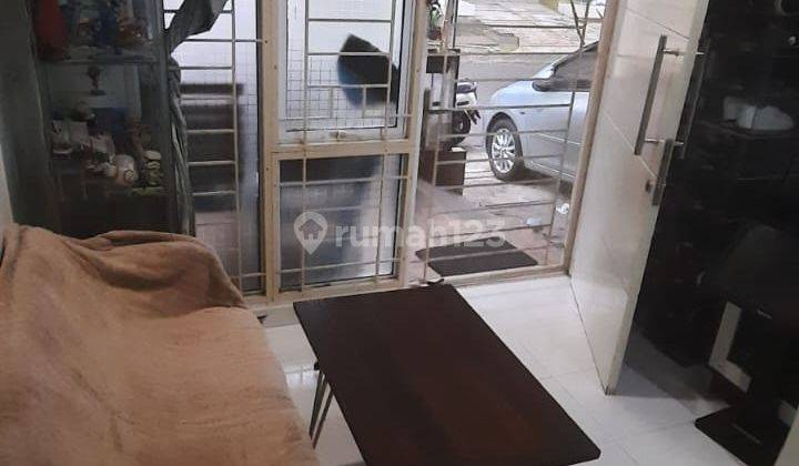 ruang keluarga dijual cepat murah rumah semi