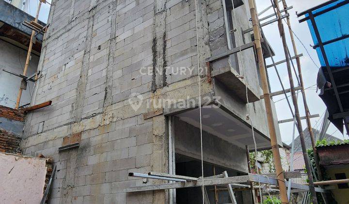 Rumah 3 Lantai Strategis Di Matraman Residence S8148 1