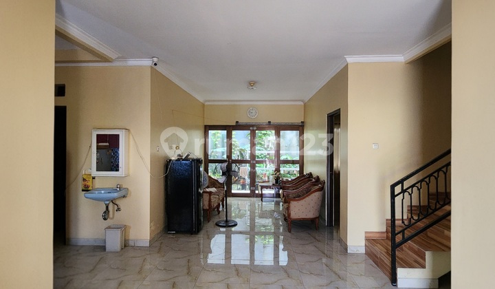 Rumah 2 Lantai 9X18 Siap Huni Semi Furnished di Kayu Putih 2