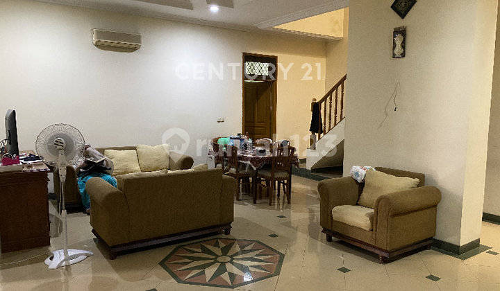 Rumah 2 Lantai 10X25 5Kamar Lingkungan Asri di Pulomas Jaktim 1