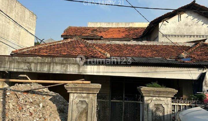 Rumah Tua Hitung Tanah Strategis Di Makasar S8297 1