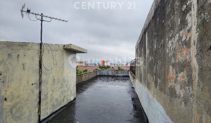 4-Storey Shop House Facing Main Road in Rawamangun R2276 2