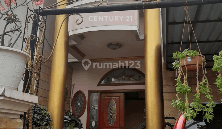 Rumah Bagus Lokasi Strategis 2 Lantai Di Kayu Putih S6505 1