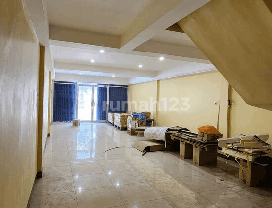 Ruko 2 Lantai 4.5X16 Lokasi Strategis Siap Pakai di Kelapa Gading Ruko 2 Lantai 4.5X16 Lokasi Strategis Siap Pakai di Kelapa Gading