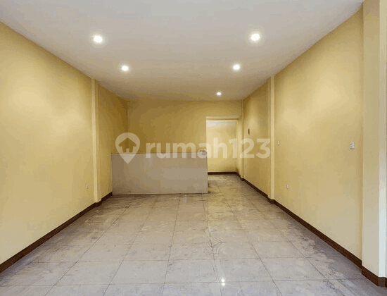 Ruko 2 Lantai 4.5x16 Lokasi Strategis Siap Pakai Di Kelapa Gading