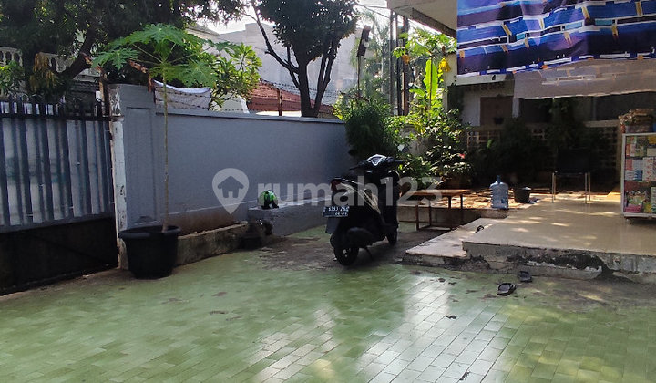 Rumah Tua 17X26 Hitung Tanah Hadap Utara di Pulomas Jaktim