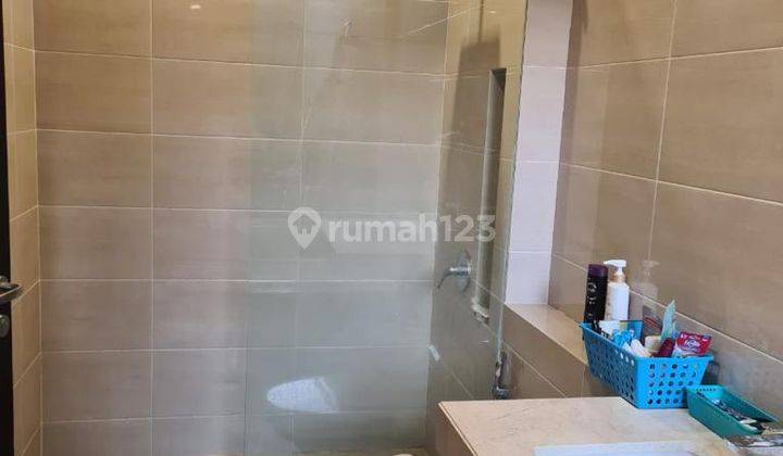 Murah Ada Pool Rumah 2 Lantai Bagus di Graha Natura, Surabaya 2