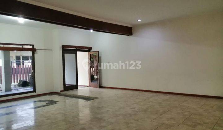 Murah Strategis Rumah 2 Lantai Bagus di Jemur Andayani , Surabaya 2