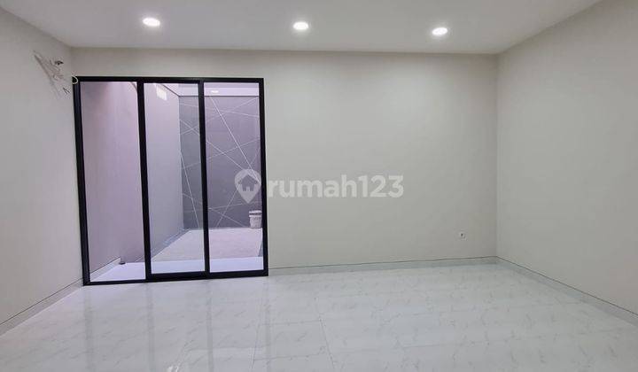 Murah Dijual Rumah Baru SHM di Mulyosari Prima , Surabaya 2