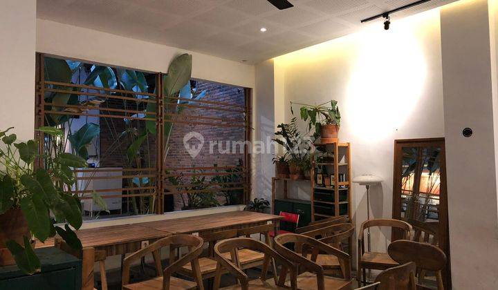 Dijual Sewa Bekas Resto TERAS Rumah Cafe + Gedung 4 Lantai jadi Satu Komplek Di Rungkut Industri Kidul 2