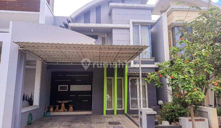 Strategis Cluster Depan Rumah 2 Lantai Bagus Semi Furnished di Royal Residence , Surabaya 1