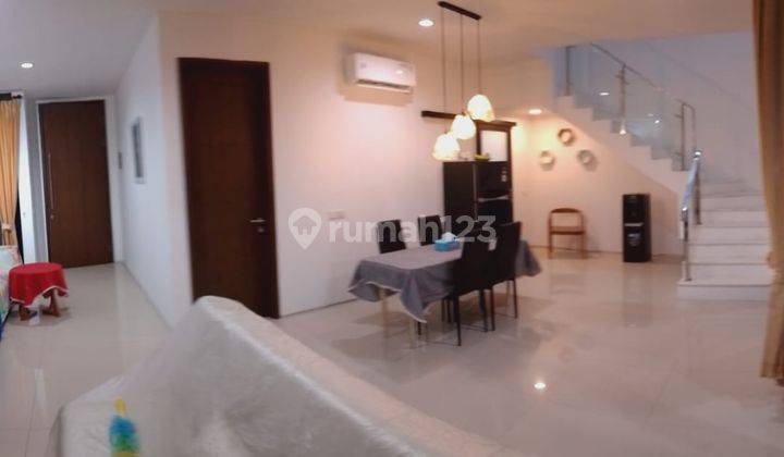 Dijual Rumah Semi Furnished di Buona Vista Citraland Surabaya Barat  2