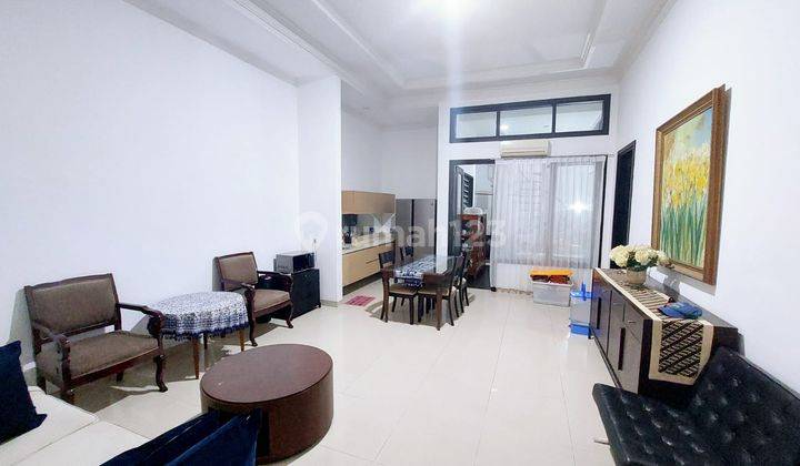 Nyaman Terawat Di Jual Rumah Bagus SHM di Central Park Ahmad Yani, Surabaya 2