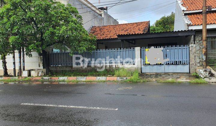 RUMAH BISA UNTUK KANTOR DI GAYUNG SARI 1