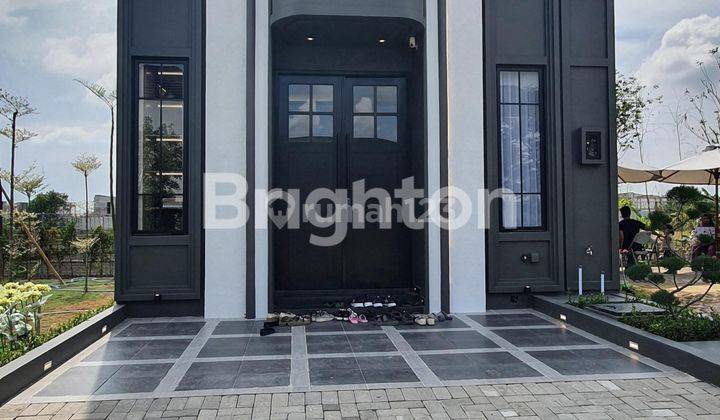 Rumah Type Grand Lyndon Di Barat Surabaya. Gate Perumahan Wilayah Surabaya  Cluster Nya Ikut Wilayah Gresik. Rumah 2 Lantai Di Nol.jalan Raya Memganti 1